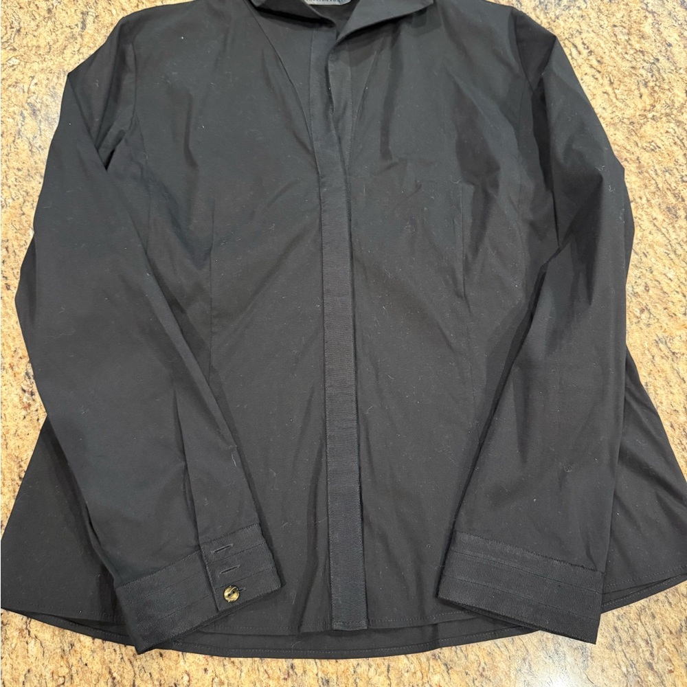 Women’s 12 Black Long-Sleeve Button Front shirt